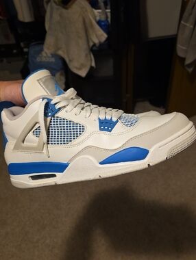 Jordan Men's White and Blue Athletic Sneakers